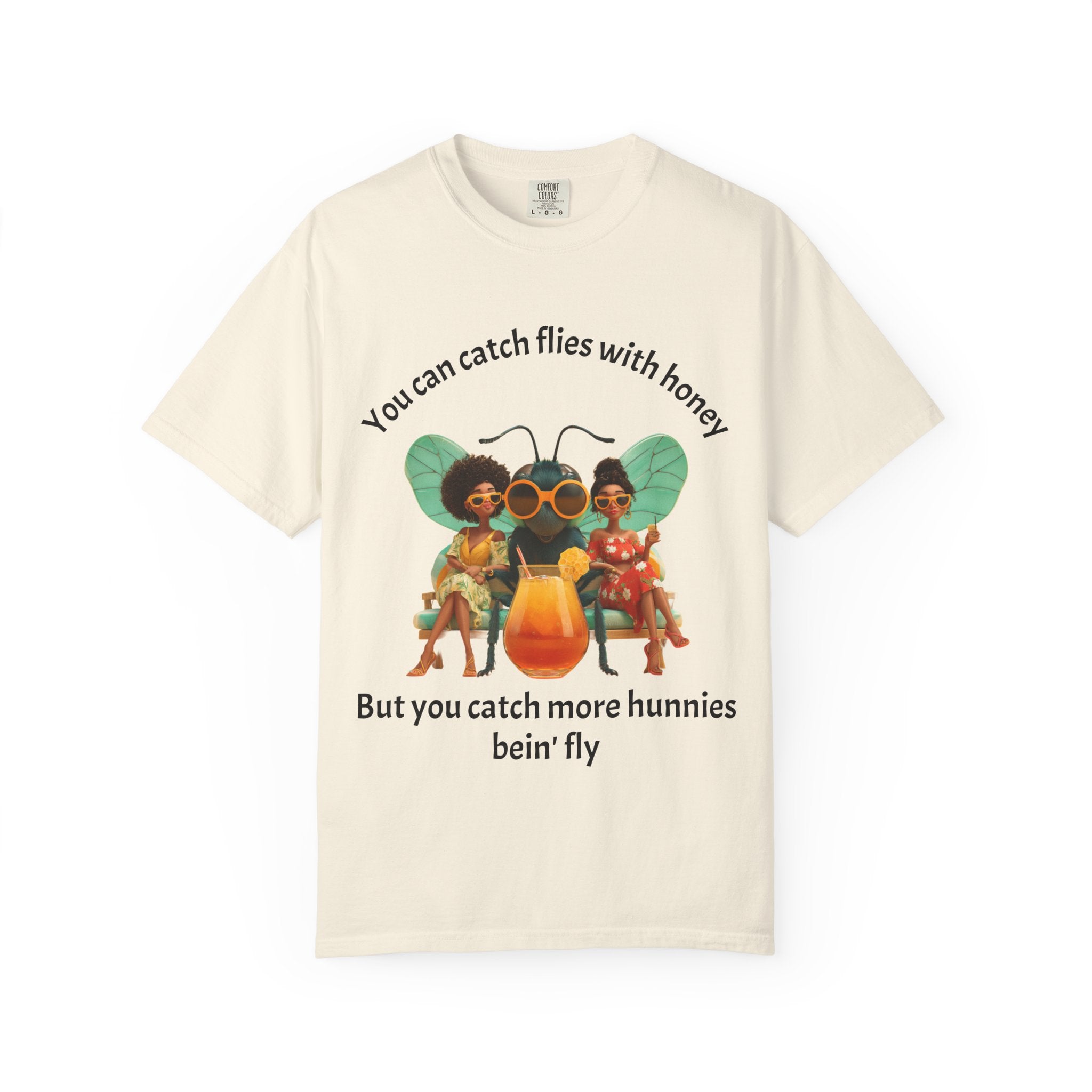 Ivory / Crew-Neck: ’Catch More Hunnies’ - Graphic Tee - T-Shirt