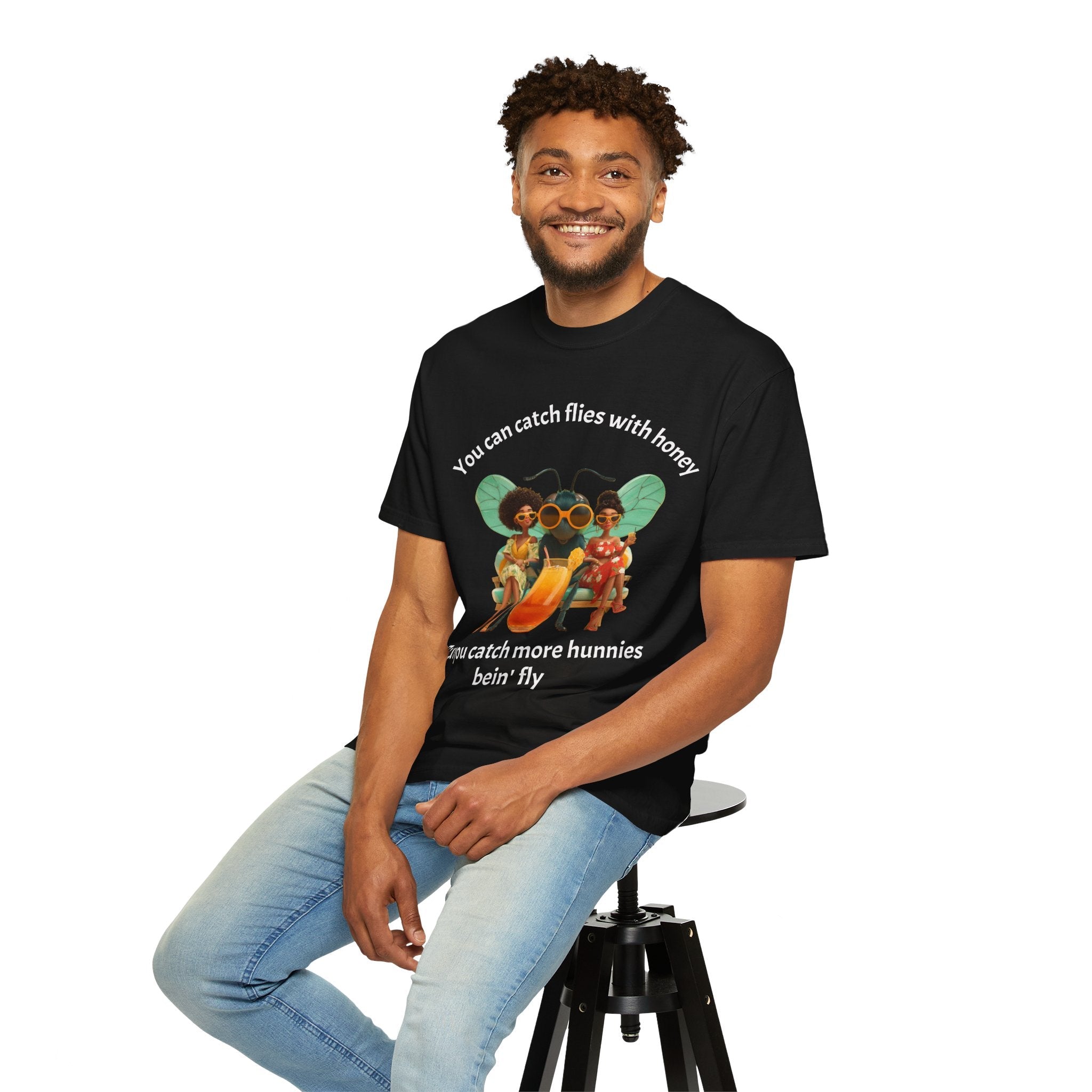 Black / Crew-Neck: ’Catch More Hunnies’ - Graphic Tee - T-Shirt